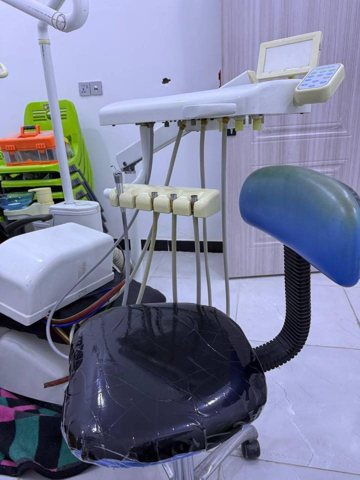 السلام عليكم
كرسي اسنان نوع فاشن للبيع 
العنوان : بغداد-الدورة-البوعيثة
***********

السعر ٥٥٠ الف
