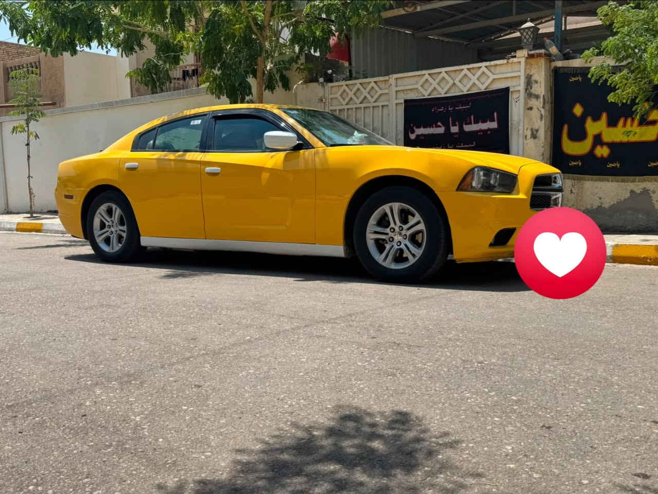 سلام عليكم
جارجر 2011 امريكي 
حادثها جاملغ خلفي 
بدون كص 
موصفات عادية
جديد السيارةبمعنى الكلمة 
تعمير جديد صبغة جديد
كير مكينة اكسل حدادية كلة جديد 
برغي نقص مابيها 

‭***********‬

