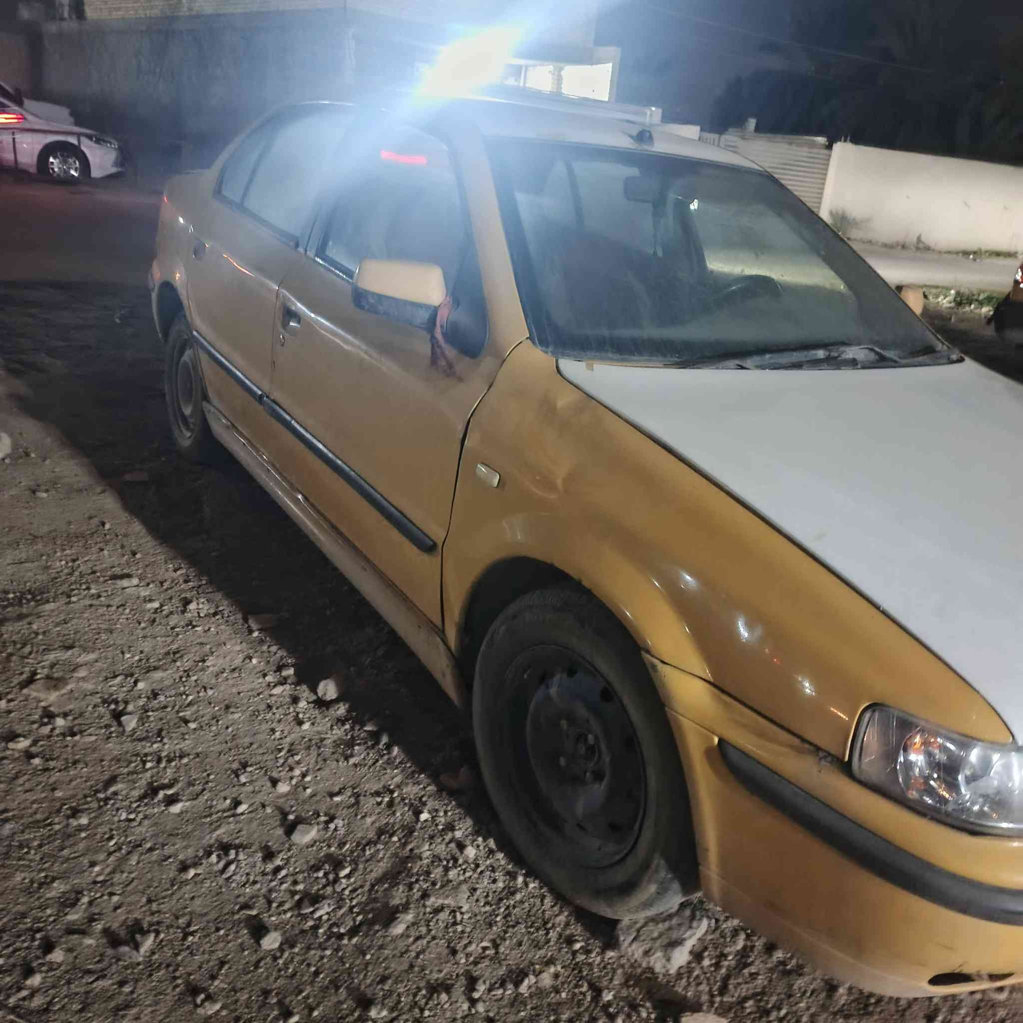 السلام عليكم سمند 11 ناطق للبيع يرادلهه كير وترتيب ابيع كوم حديد
سعر 15 مكاني بغداد حي الجهاد ***********
