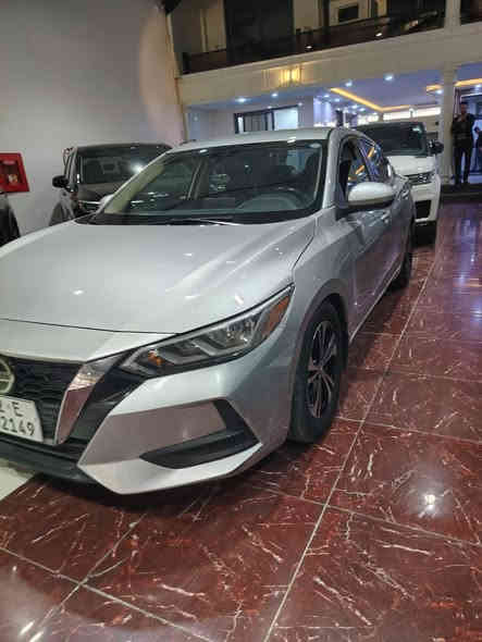 نيسان سنترا sv موديل 22 ضررها جاملغ مبدل تجاري والبلاد مالتها موجود  سياره جاهزه من كلشي مابيها نقص اي شي ماشيه 59وقابل للزياده مستعجل على بيعتها 140 وبيها مجال 
***********
