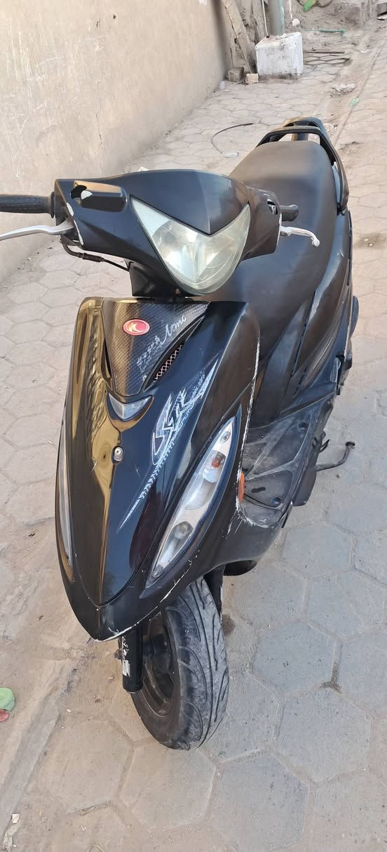 سلام عليكم شباب دراجه جي فور للبيع
دراجه مال حاويه براغي مامبدل بيه 
مقدم دسك 
كهربائياته كله شغاله وبلاديه 
مكينه مامفتوح شرط وين مايعجبك افحص
كفر اصلي ختم واحد 
شاير بك لايت دشبول  ختم واحد 
سعر 550وبيه مجال 
***********
