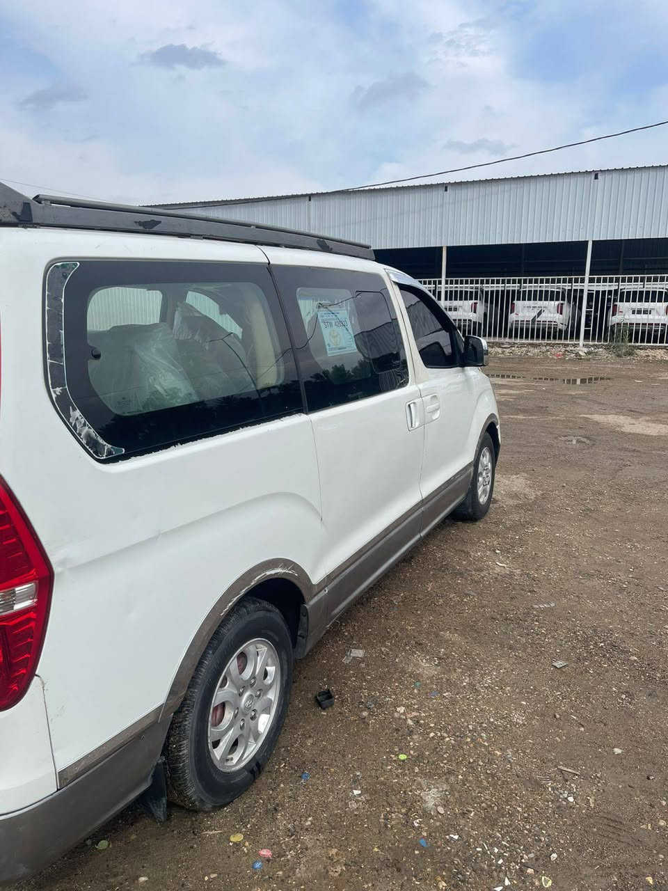 السلام عليكم الستاركس 2011محور مسكر سبلاين 12 جاهزه السياره خير من الله بيها تصليح بالكصه الفوك الجامة الامامية   سعر 115 وبيها مجال رقم صاحب السياره ***********
