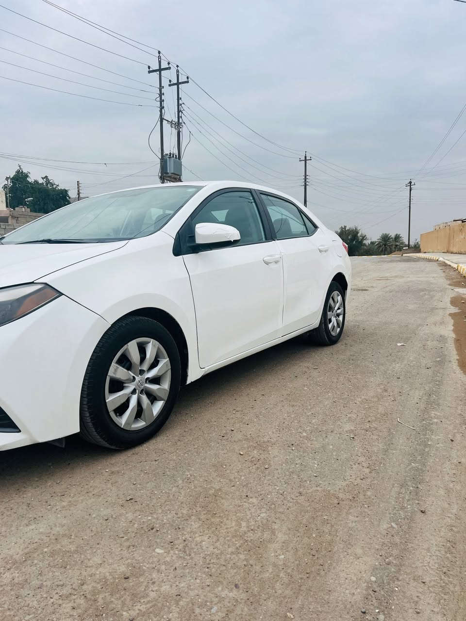 سلام عليكم كورلا 2016رقم اربيل انكليزي بيه جاملغ صبغ  وباب مبدل اصلي بلادي كير محرك تبريد تخم تاير جاهزه السعر132بيها مجال مكاني صلاح الدين 
‭0773 198 8985‬
