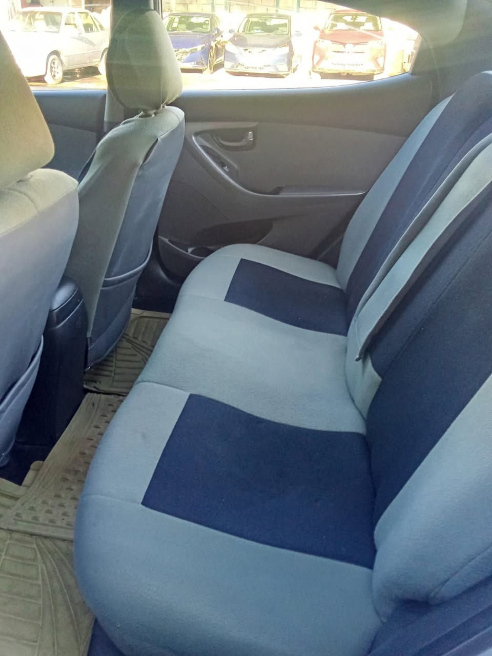 هيونداي النترا 2012 خليجي
بدون صبغ بس جراد بسيط 
محرك 1600 
السعر 110 
المكان بغداد
***********
