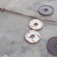 شفت مع اقرص عدد 4 رفع اثقال بسعر مناست جدا 07507126185
