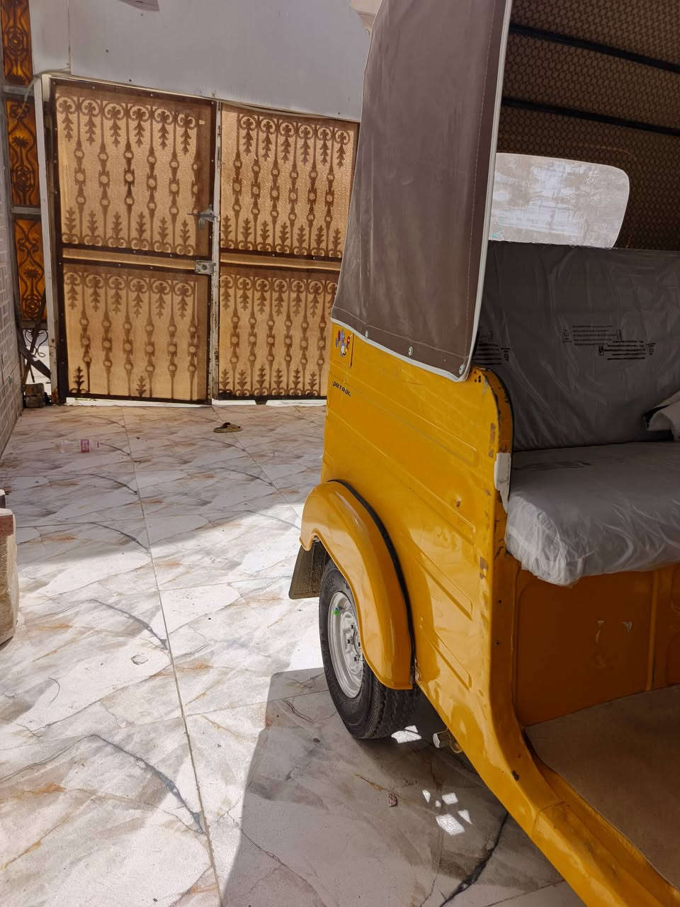 تكتك 18 مسجله بسنويه 19 شهر 4 سعره 5 وبيه مجال مكاني عماره حي شرطه 
*********** اتصال واتساب
