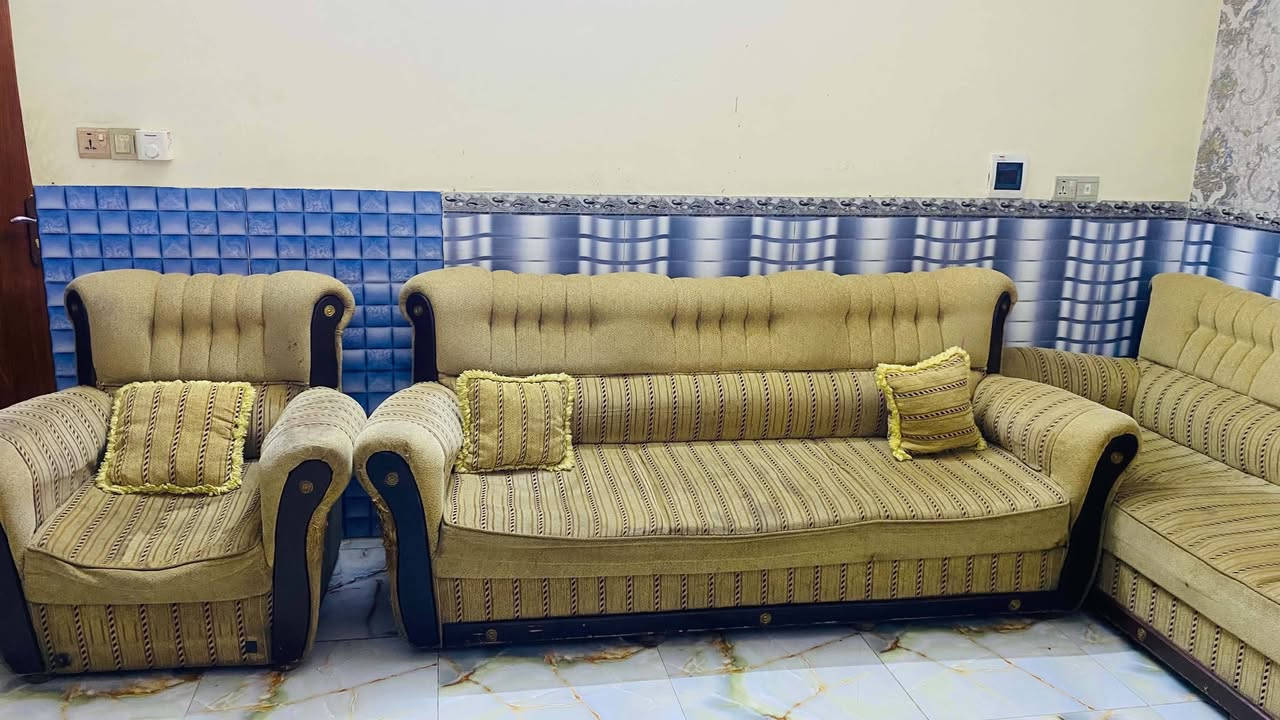 تخم وردي عشره مقعد ب230 وبي مجال والأصفر150


**إذا كنت صاحب هذا الإعلان وتريد حذفه لأي سبب، رجاءا أرسل رسالة إلى الدعم الفني**