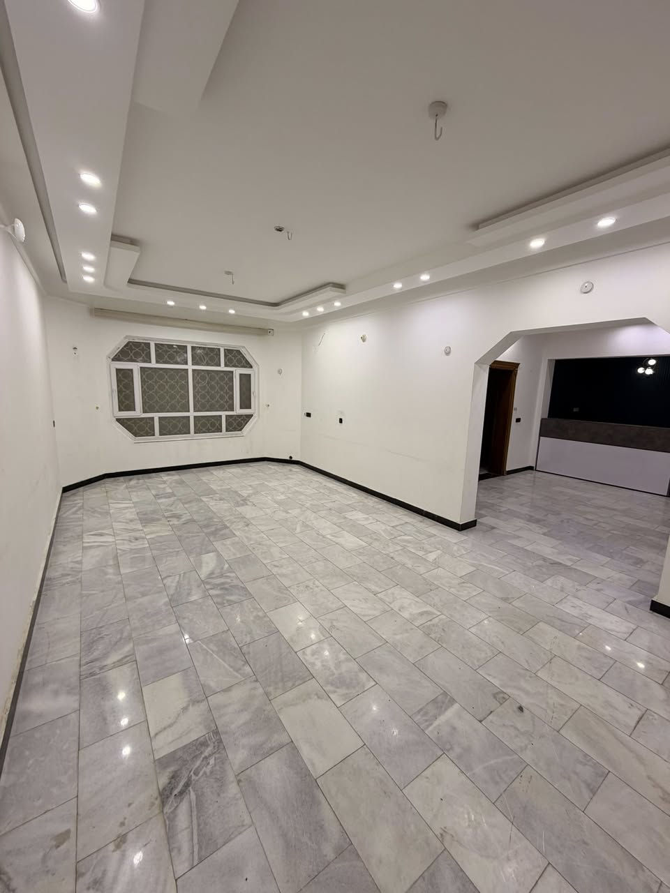 🏡 دار للإيجار – النجف الأشرف / حي الغري
📍 الموقع: شارع غري نفط – شارع 60

🔹 المساحة: 300 متر
🔹 مناسب للأغراض التجارية والاستثمارية

✨ يتكون من:
▪️ 3 غرف نوم
▪️ صالة واسعة
▪️ استقبال
▪️ مطبخ
🔹مخزن خاص 
▪️ حديقة خارجية تستغله أماكن ترفيهية 
▪️ مجمع صحيات خارجي + داخلي 

✅ يصلح لـ:
• شركة هندسية
• مجمع طبي أو عيادات
• روضة أطفال
• مكاتب وشركات
• حسب المشروع 

🔹 موقع مميز وحيوي
🔹 كان مؤجر سابقاً لشركة 

⸻

📞 للاستفسار والتواصل:

📱 *********** (واتساب + اتصال)

📱 *********** (واتساب + اتصال)

⸻

📍 عنوان المكتب:
النجف الأشرف – حي السلام
سايدين أبو دجاج، قرب مجمع دولمة المنزلية

🔹 مكتب بغداد للعقار 🔹

.
.
.
.
 #النجف
 #دعم_فولو
 #Y
 #لايك
 #اكسبلور
 #مقاولات
 #فولو
 #متابعة
 #العراق
 #النجف
 #اكسبلور
