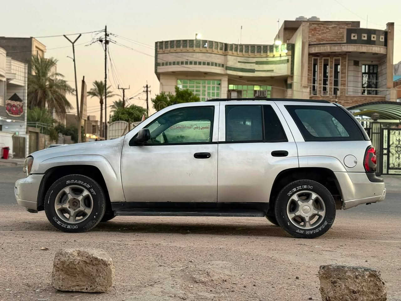 سلام عليكم بلايزر 2008 للبيع 

-كير ومكينة مكفولات 
-تخم تاير جديد 
-سستم سماعات جديد 
مكينة 4200قبق ابيض المرغوب 
-ادامة كاملة على منظومة البانزين 
-كهربائيات كلهة شغاله 
ترقيم جديد تحويل ثاني يوم 
 
السعر 75وبيهة مجال للشراي 
***********

مكان سيارة :بغداد البلديات 
🥇يوسف الساعدي🥇

ملاحضة :تتوفر لدينا جميع انواع سيارات مزاد وزاره داخليه شرط ترقيم
