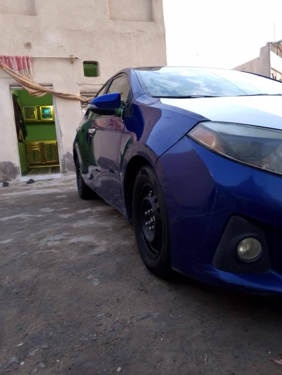 كورلا للبيع فقط بدون مراوس موديل 14فول مواصفات فئه S معرفوفه  مواصفات Sفتحه بصمه تحكم جهتين شفتات شاشه كامرا داخل ملكي بصمه أبواب وبصمه جنطه ترحيب محرك 1800كفاله كير محرك تبريد حداديه تخم تاير سياره جاهز ه من كلشي رقم بابل باسمي سنويه ل28 سياره استخدام شخصي ماشيه150 مكاني بابل 
***********
