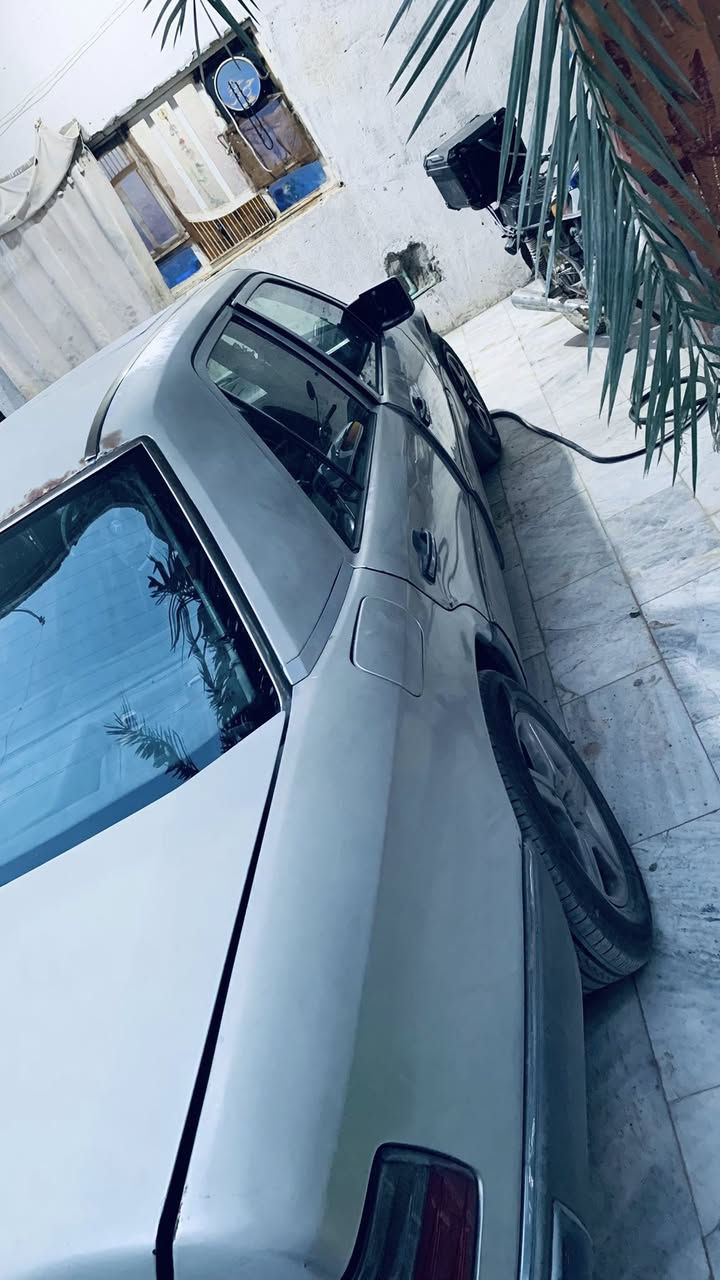 سلام عليكم 
مارسيدس دب موديل 93 رقم بصرة دولي باسم ولد صديق
كير محرك بطة نظيف البدي تجي بعينك تشوفة مكفولة من صبغ والضرر  السعر المطلوب   48 وبية مجال قليل. مكاني القرنة الشرش ***********
