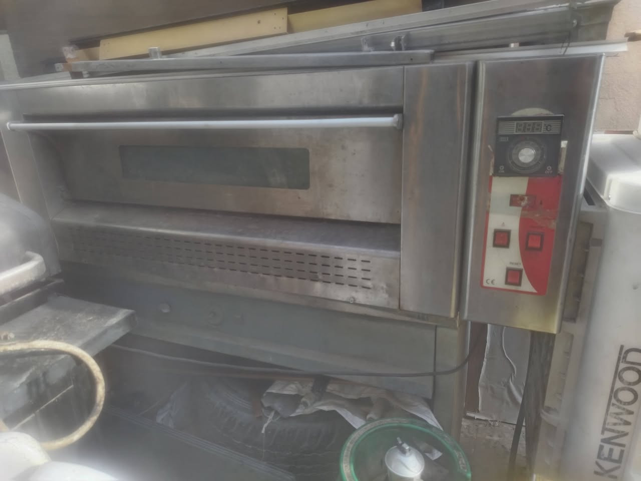 سلام عليكم فرن بيتزا للبيع السعر 375 مكاني بغداد الغزاليه ***********
