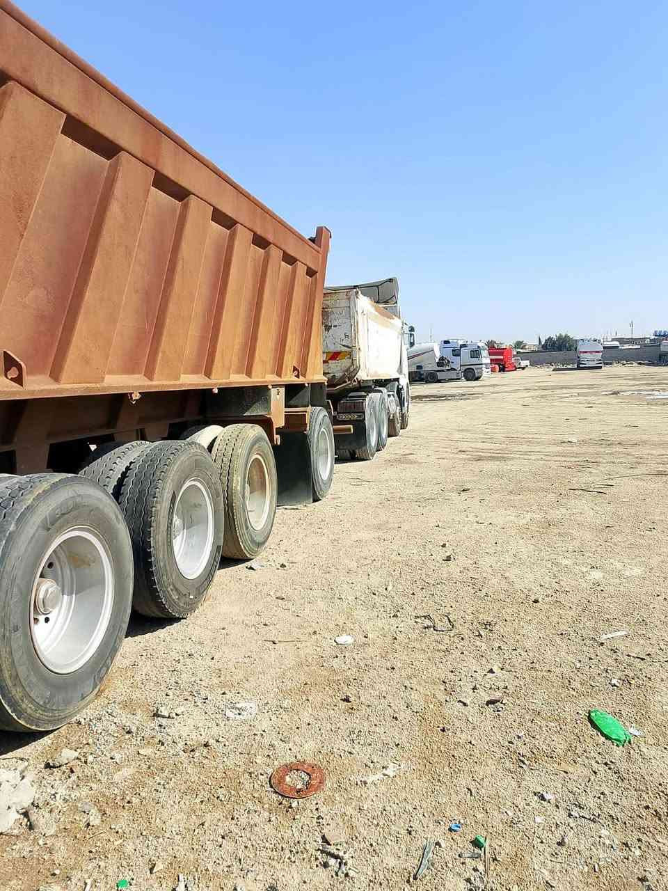 سكانيه عكرب للبيع موديل 2017 جديده جاهزه للشغل تخم تايير سياره كبل للتحميل جاهزه مانقصها شي ومقطوره جديده تفصال جديد ***********
