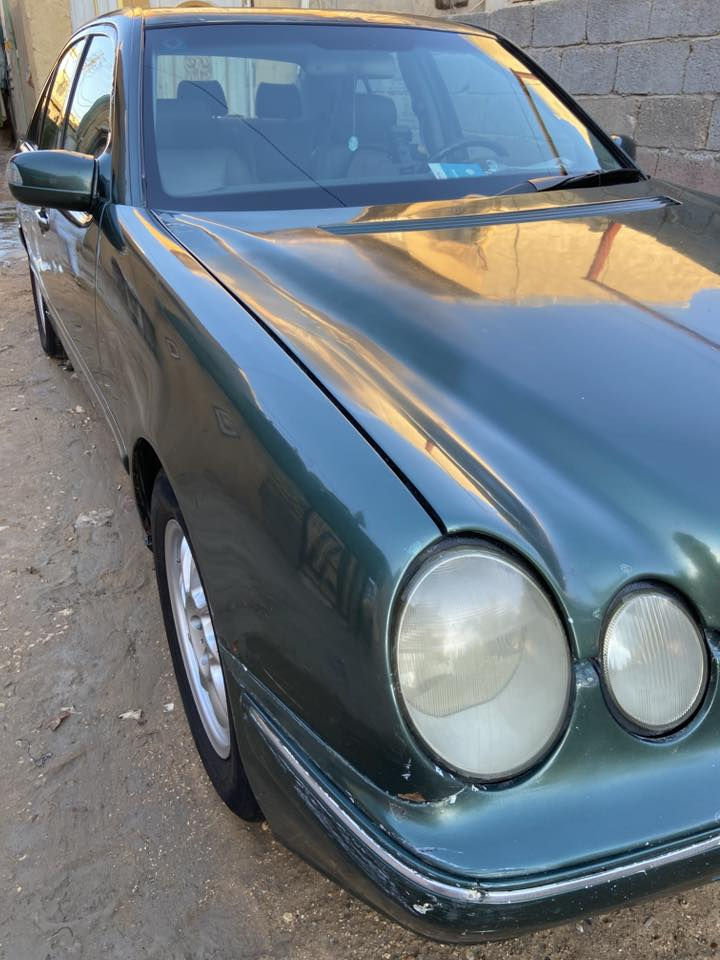 ام عيون مارسيدس
مكينة 4 تيربو كومبريسر جاهزة من كلشي موديل 1995 محدثة 2000 رقم بصرة بأسمي
مكان السيارة كربلاء وبغداد 
***********
ممكن مرارس بكوري او شي قريب عليها
