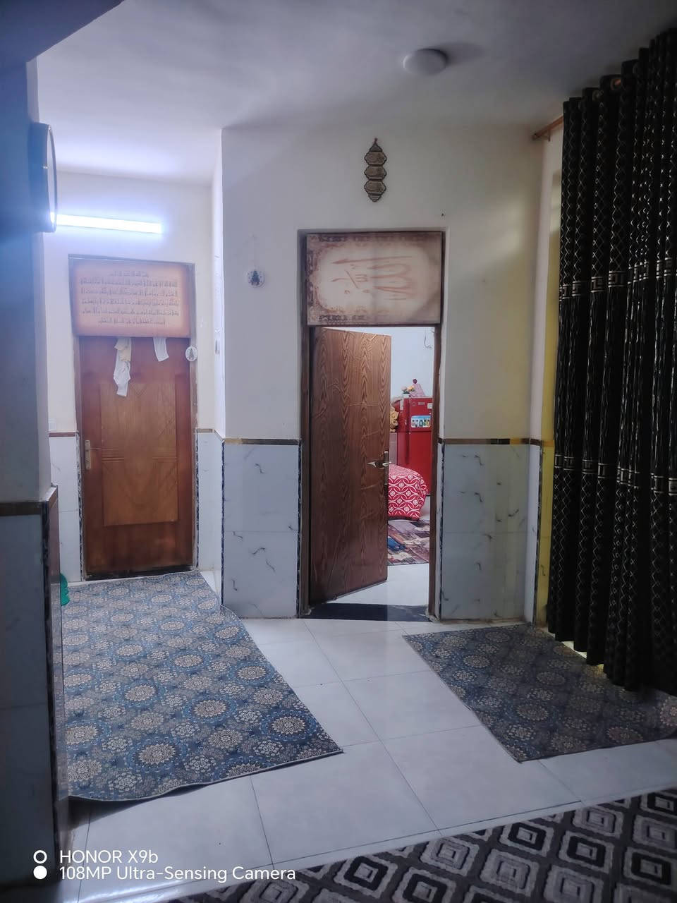 سلام عليكم دار للبيع مساحته ٢٠٠ متر  زراعى الوليد طابو زراعى سند ٢٥ وكاله محكمه بسمكم بناء درجه اولى من الرفت الحد السكف شغل درجه اولئ البيت ع شارع الرئيسي عرض الشارع ٢٠ متر بي محل البيت  الاستفسار ع رقم *********** او خاص
