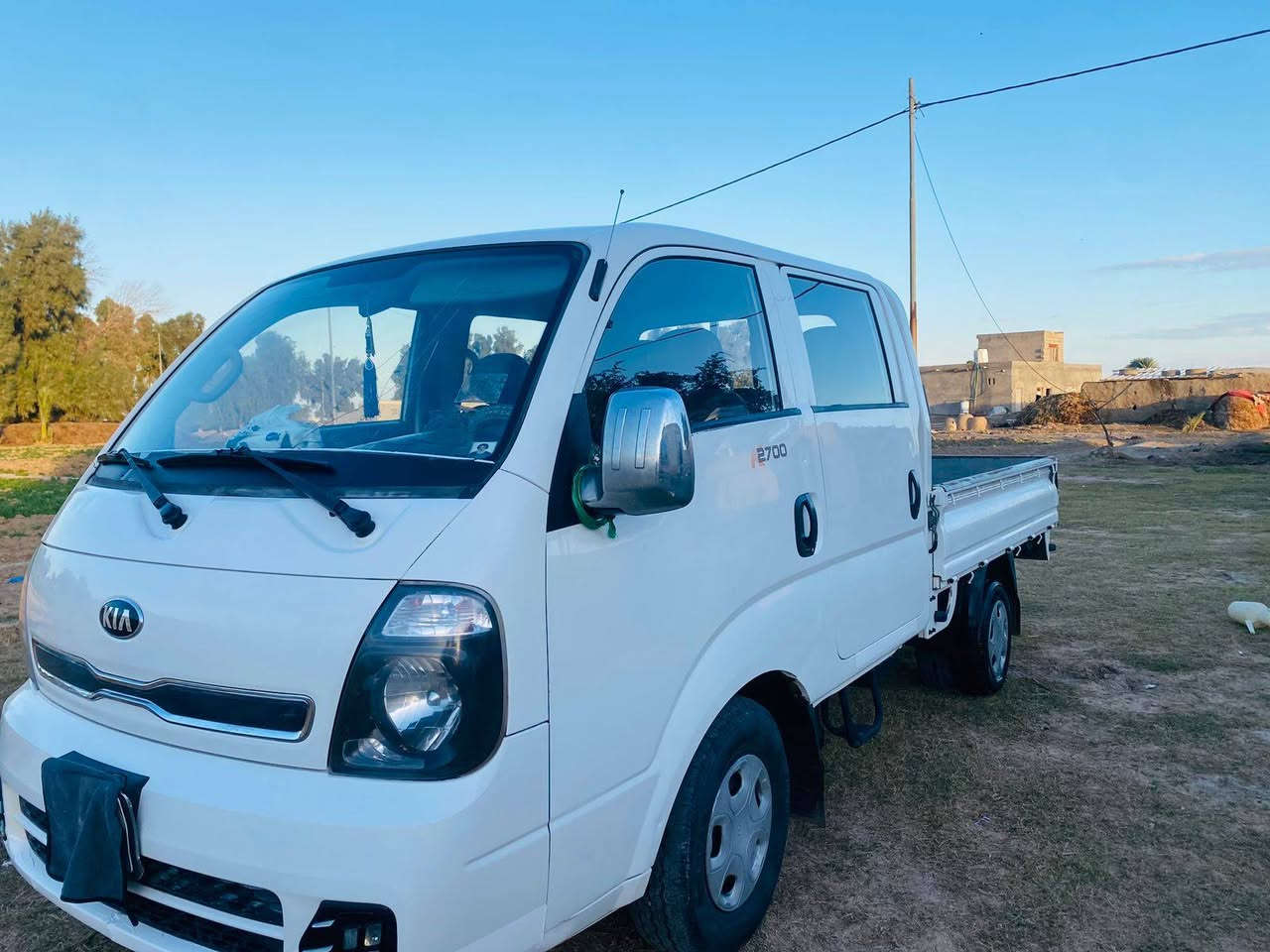 السلام عليكم سياره للبيع دبل قماره مكفوله كفاله عامه رقم بابل سنويه مجدده 2026 موديل 15 السعر 133 وبيه مجال ملاحضه الموشراي لا يتصل سياره جديده خير من الله اتصل ***********
