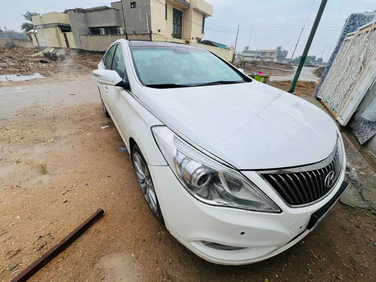 السلام عليكم من رخصت الادمن أزيره موديل ١٣ خليجي فول مواصفات رقم اربيل دولي بأسمنه بيها ٦ قطع صبغ بدون دواخل وتبديل السعر ١١٠ وبيها مجال رقم صاحب السياره ***********
