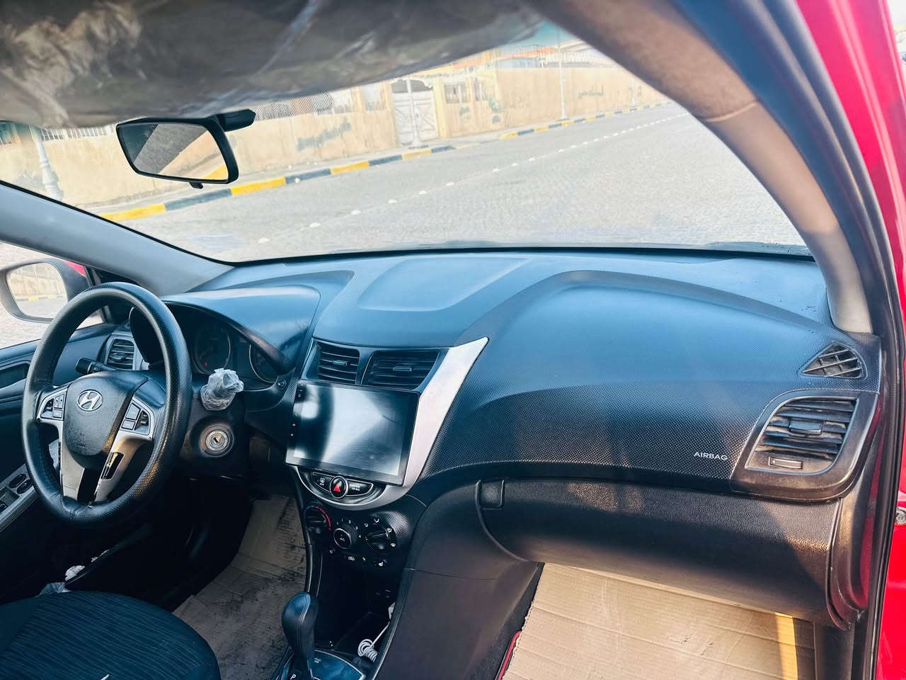 السلام عليكم 
اكسنت هاشباك 2015
السيارة جاهزة ونضيفة كير محرك حدادية
تبريد وتدفئة بالكشنات
سيارة مابيهة نقص 
مكاني البصرة
***********
السعر 90 بيهة مجال قليل البصرة, العراق
