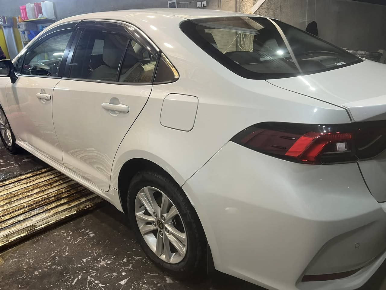 سلام عليكم 
كورلا خليجي 2020 محرك 1.8
ماشية 90الف مكفولة بيها ضربة بسيطة فقط بالبنيد ومرشوش البنيد بدون دواخل موضح بالصور السياره بيها
 منظومة زنون 
تخم تاير nexen
شاشة كاربلاي
تحكم ستيرن 
مري شفط 

 

السعر 155وبيها مجال بسيط 
العنوان الشعب 
***********
