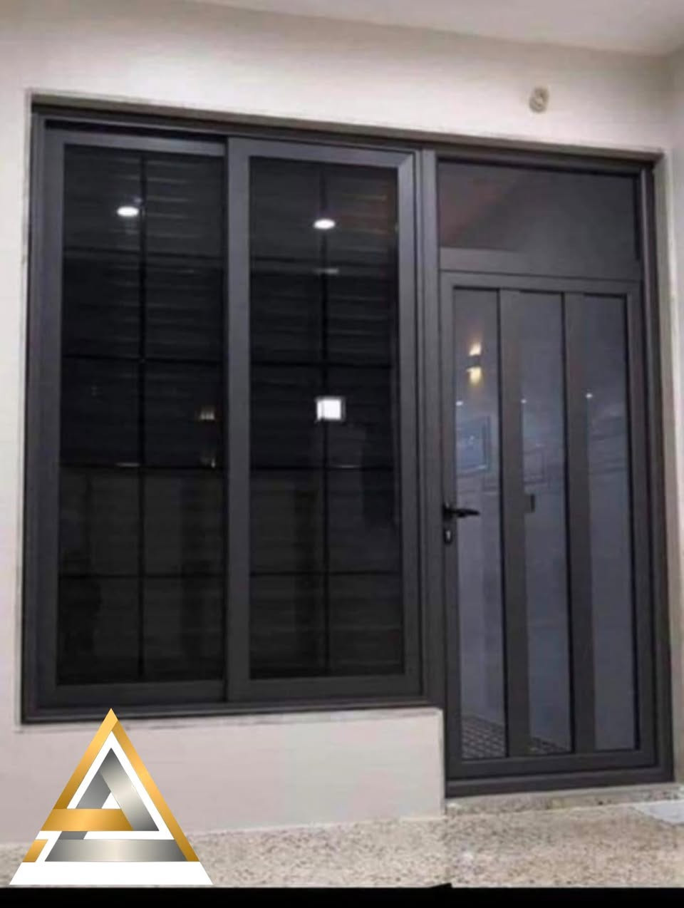 شركة زاوية للتطوير العقاري
شبابيك سلايت 
شبابيك مفصلي
ابواب الامنيوم
محجزات الامنيوم وزجاج
قواطع شور
وكافت الاعمال الامنيوم
الاستفسار اتصل 
***********
***********
