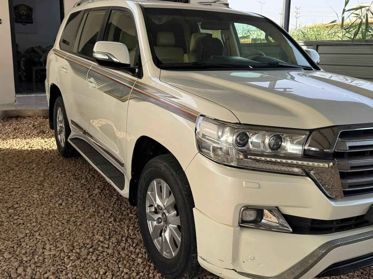 لاند كروز GX.R 2016السعر 420$ قابل للتفاوض ❤️‍🔥
جكسارة - 2016  
فول مواصفات رقم بغداد ماشية 217 الف KM 
شاشة كبيرة - كراسي كهرباء - فتحة - حساسات امامية - زراك لايت - وهواي مواصفات 
السيارة مكفولة - سونارها بالصور ايضاً 
***********
