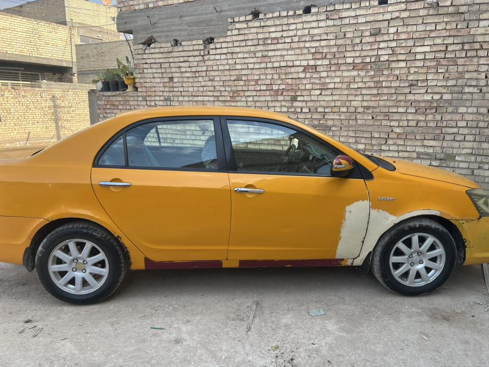 جيلي موبل. 2013بسمي بغداد.   مكينه وكير بلاد سياره كله بلادي   سعر40سنويه صاقطه صار شهر  هيه مصفره. مكاني بغداد بلديات ***********
