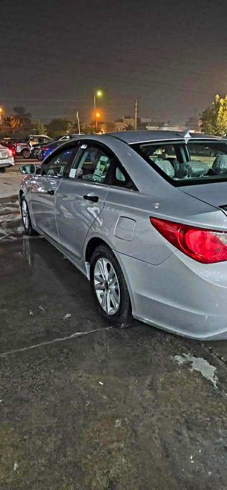 � للبيع | سوناتا 2012 وارد أمريكي 🇺🇸
* 🔹 موديل: سوناتا 2012
* 🔹 رقم التسجيل: سليمانية
* 🔹 استخدام شخصي
* 🔹 السيارة نظيفة جداً وجاهزة للاستخدام
* 🔹 الضرر : نصف البنيد ونصف الجاملغ الأمامي
* 🔹 التبريد: فول ✅
* 🔹 الكهربائيات: فول ✅
* 🔹 مزودة بشاشة وكاميرا خلفية وحساسات خلفية

📞 للاستفسار والاتصال:

* موبايل: ***********
* واتساب: ***********

