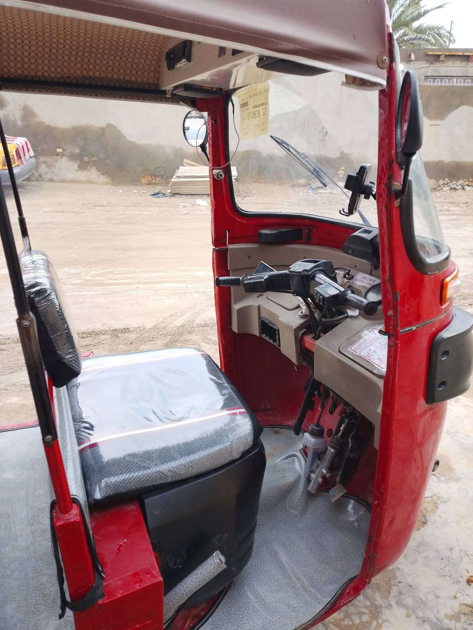 سلام عليكم 2018 رقم وسنويه
تخم تاير جديد باتري جديد كتف دبلات كله بجيس 
***********

كله جديد ترايهه يخبل مكاني برشاد تكتك حلوه
