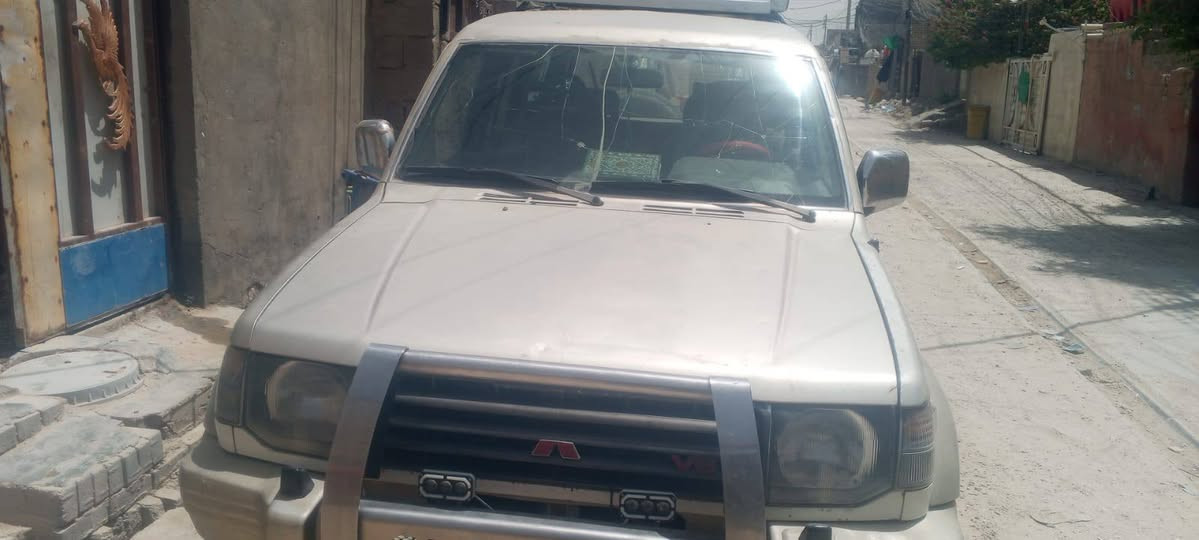 سياره باجيرو للبيع موديل 92 ااسياره شوفت عينكم السعر 45 وبيه مجال قليل 
للتواصل الاتصال عل الرقم ‏‪***********‬‏ اني مكلف بل نشر مع كامل احترامي الكم
