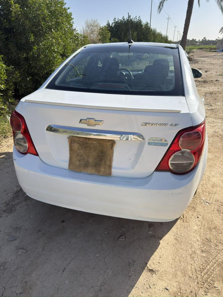 السلام عليكم
للبيع شوفرليت سونك موديل 2014 وارد أمريكي محرك 1800 أربع جام اوتو تخم تاير  رقم بغداد بآسمي السنوية نافذه لغاية 27 العنوان واسط العزيزية رقم الموديل *********** السعر 65 وبيه مجال
