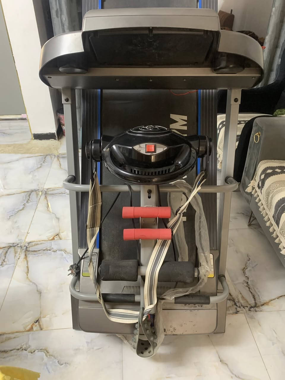 جهاز جري نضيف حجم كبير وزن 160جبلي دبل ماطور سماعات مضخم اوكس مكان النجف سعره 350


**إذا كنت صاحب هذا الإعلان وتريد حذفه لأي سبب، رجاءا أرسل رسالة إلى الدعم الفني**