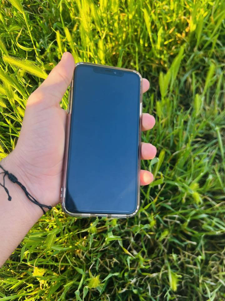 ايفون11برو ماكس جهاز لوك شخط مابي فقط امبدل شاشه جي اكس ام65فطر حيل ناعم بلشاشه زغير جهاز شخصي  256كيكه دبل سيمZAبطاريه77بس بضمان انطي انو مايصرف ضمانه3ايام للبيع سعره250بي مجال كلش قليل مكاني كركوك***********
