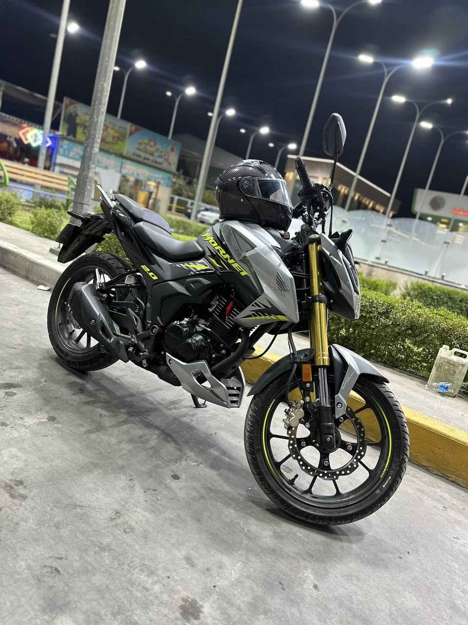 سلام عليكم دراجة هوندا هورنيت  الدراجة جديدة 6مرات مبدل الدهن دراجة خير من الله من نضافة  من كلشي دراجة مرقمة اربيل بسمي اليحب يتواصل وياي عل رقم ***********
