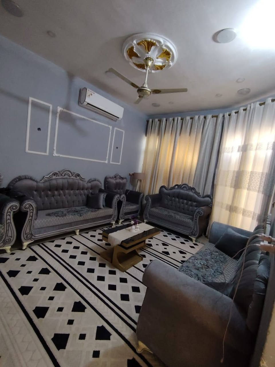السلام عليكم
تخم لبيع اخو الجديد كله بلوك  ثقيل 
مكانه الحسينيه 
السعر 525
التواصل ***********
