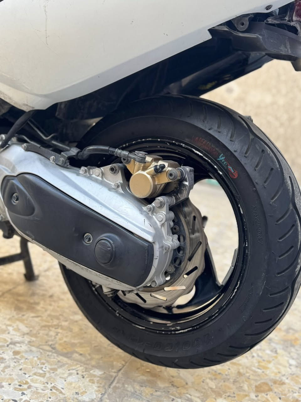 السلام عليكم تي ماكس مديل 2007 مكينه مكفوله ممفتوحه نقصها كفرات امامية سعرها ١٣ ونص عنوان بغداد البنوك ***********
