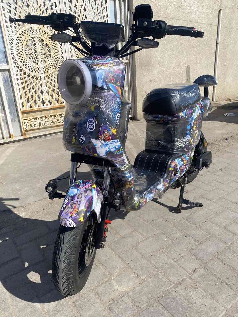 سلام عليكم أخوتي R9كفاله عامه مديل 2026دراجه نضيفه على وضع البلاد ماملعوب بيها سويجات ثنين صبمه كارت شاشه وياها مراياتها  انا مبدللها كفرات سعرها 400 مكاني بصره قبله متواجد خاص وواتساب***********راسل واتدلل
