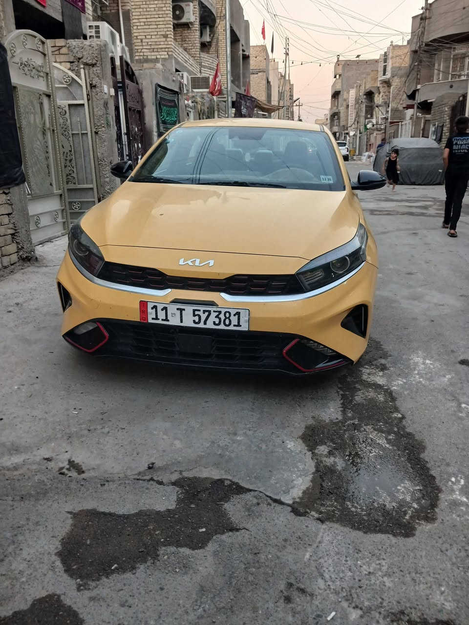 السلام عليكم...  للبيع فقط
كيا فورتي  2022 GT line وارد امريكي
مكينة 2000 دوش لوك كفاله من فتحة البرغي 
كيرها at المرغوب شرط حاوية وبرغي ممفتوح بيه 
بصمة تشغيل 
بصمة دخول
تحكمات مقود جهتين
سستم صوت هارمن كاردن 8 سماعات
ستيرن D
رادار امامي وخلفي وجانبي
تحديد مسار 
مانع تصادم 
مثبت سرعة 
شاشة كبيرة 
وضعيات قيادة 
هاند بريك بصمة
تبريد شاشة
بك لايت LED
لد نهاري
ماشية 81 
رقم بغداد الجديد 
 السعر 155 وبيهة مجال 
مكان السيارة بغداد البلديات
رقم الهاتف ***********
ملاحظة السياره كفاله من فتح برغي بيها فقط بدلت اذاين وكالة وفريز وكاله تخم تاير جديد ويل اصلي
السياره هاذ حادثها فقط جاملغ بيه معجون وقبق الجنطه مبدل اصلي وبدنه مبدله مكفوله من الكص
