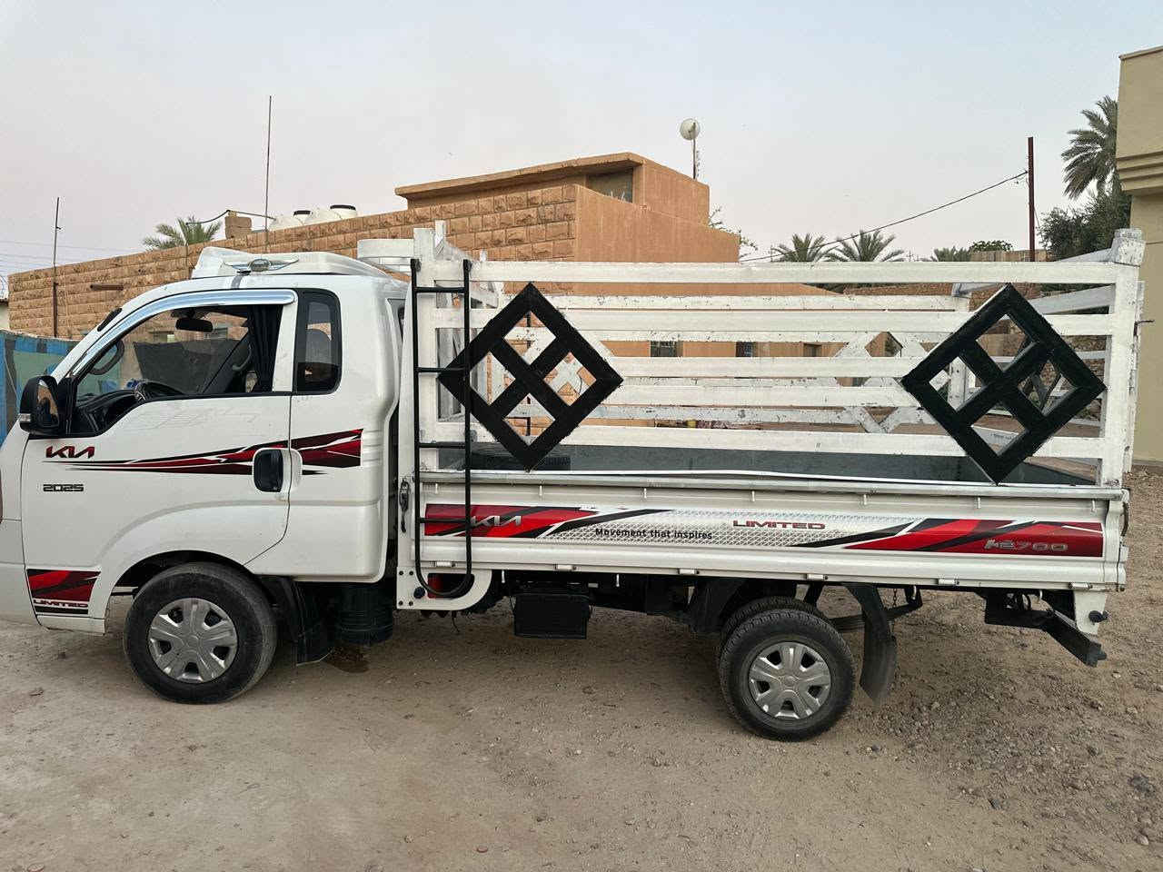 السلام عليكم كيا للبيع 2700
موديل 19 سياره جديده
شاصي مكفول 
كشر جديد
محرك نظيف لاتبخير ولاتنقيص
صدر جديد 
رقم انكليزي
ولك الفحص 
سعر السياره 125 ورقة ا وبيه مجال

العنوان الانبار حديثه حقلانيه
رقم الهاتف***********
