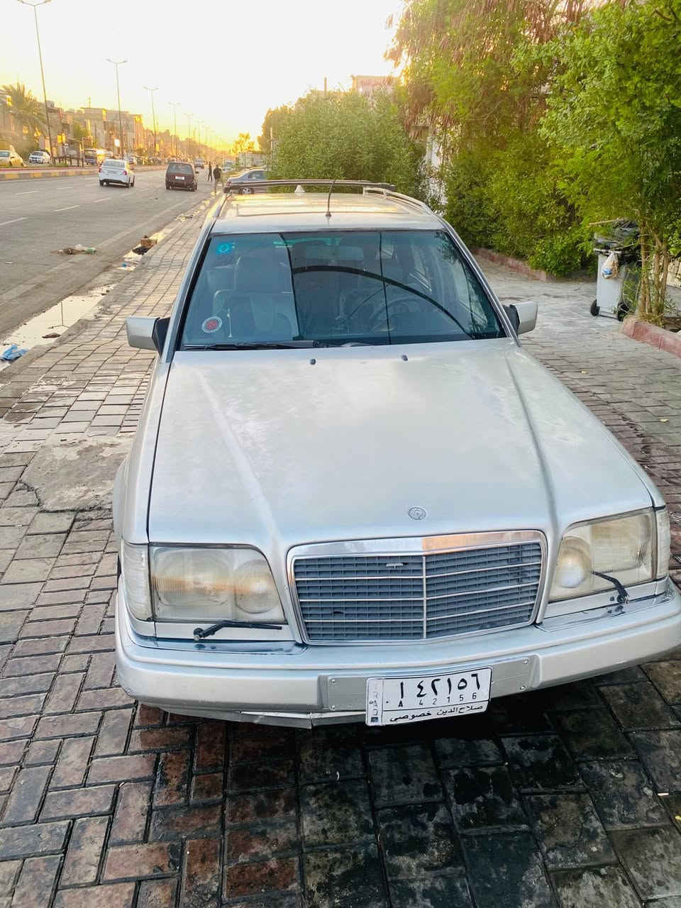 السلام عليكم
للبيع مارسدس دب موديل 1991
رقم صلاح الدين مشروع وطني 
السياره كير ومكينه بلادي عنكبوت 

مكان السياره البنوك 
الرقم ***********
السعر 43
