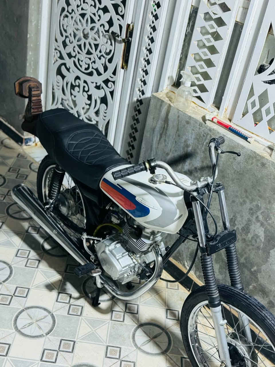 للبيع  شاصي 23 شلامحه اوراق ستنساخ مكينه نامه شلامجه 23 مفتوحه ولفات فقطط دراجه ما عوزه شي السعر 600 
***********
