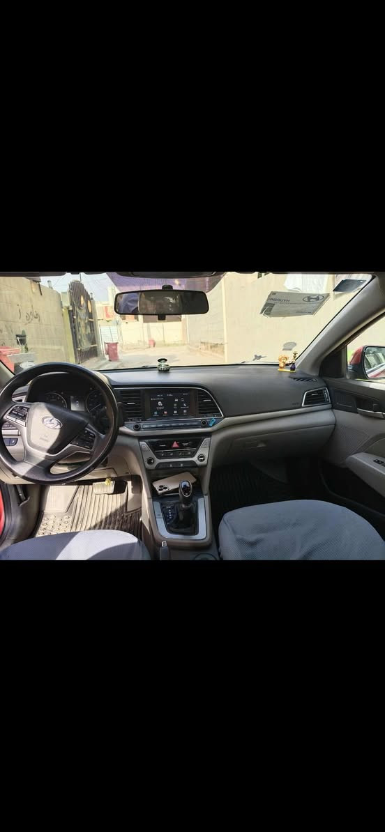 النترا 2018 ماشيه ٩٦ الف ميل وارد امريكي فقط حادثها بنيد حته الدعاميه نفسها مصبوغه ولبنيد نفسه مصبوغ بدون شاصي بدون لغد جكه ما بيهن بدون ايرباك رقم بابل انكليزي 
السياره شخط واحد ما بيها كفاله عامه من الرصعه ما عدا البنيد ماكو اختها بالنضافه تخم تايرات بالكارتون حداديه ماكو كل نقص محرك كير سليمات برغي ممفتوح بيهن كلوب ما مشتغل بالدشبول 
السعر ١٣٦ وبيها مجال حك الجيه جدا قليل 
مكاني بابل شارع السياحي 
***********
