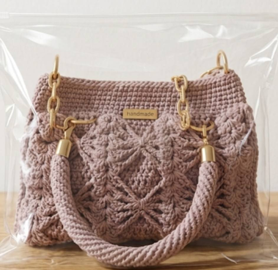 شكرا لثقتكم 
شكرا لذوقكم الراقي 
شكرا لكم لاختياركم حقائبا👛💼👜 هذا اكبر حافز لنا للاستمرا بتقديم قطع تصنع بجهد ومتانه واتقان بحب لتليق بكم وان نكون عند حسن ظنكم
لاي استفسار او طلب خاص 
متوفر توصيل _كل المحافظات


**إذا كنت صاحب هذا الإعلان وتريد حذفه لأي سبب، رجاءا أرسل رسالة إلى الدعم الفني**
