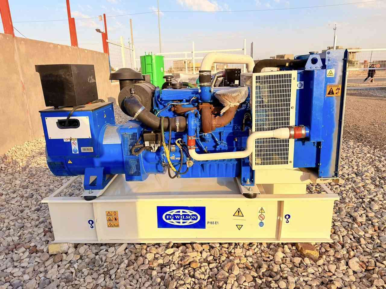 بيركنز إنكليزي اف جي ولسن 150 كيفي
المحرك 6 سلندر انتركلر وبم جويتر 

التوليد لوري سومر فرنسي 150 كيفي 

مشتغله 2100 ساعة شرط اخو الجديد

شرط المحرك وراس التوليد بلادي على وضع الشركة 

العنوان بابل للاستفسار *********** 
***********
