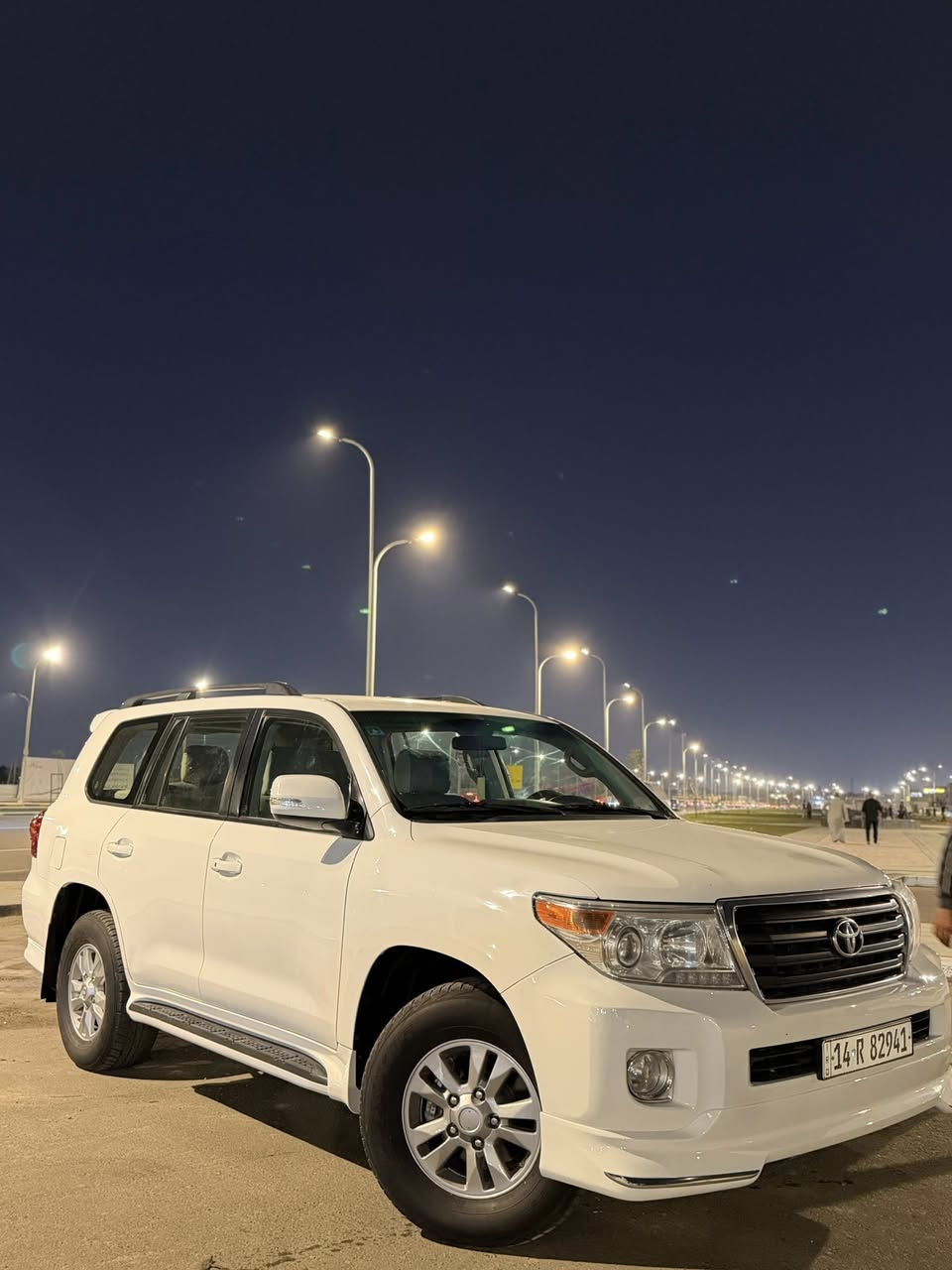 لاندكروز 2013
6سلندر 

السياره كارتون كفاله عده بارد بسيط ب الصندوق الخلفي 

السياره توه طالعه من بوليش وحمام كذالك 

رقم الجديد سنويته لل2030 ب اسمي 

غرفة دوشمه جديده توه كملتها اي نقص مابيها السياره 

مامتواجد فيس بوك 

فقط اتصال عنوانها بصره 

***********
