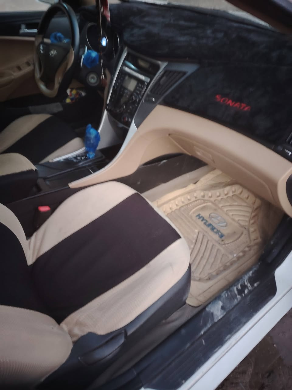 السلام عليكم
سوناتا موديل 13 /خليجي
قطعتين تبريد الجاملغ الأمامي مرخه او بيها بارد بلجامغ الخليفي رقم نجف انكليزي مداور مكينه ٢٤٠٠ /مريه شفط /
حداديه جديد السياره جاهزه للخير ربع متصرف عليها السعر 120 /بيها مجال بصيطه
العنوان النجف كوفه حي ميسان
رقم الهاتف /***********/
اخوان اني مكلف بلنشر هاذا رقم صاحب السياره
