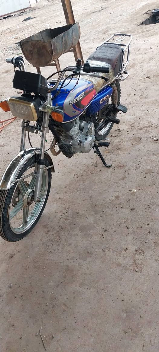 سلام عليكم دراجه للبيع موديل ٢٠٢٠ اوراق اصوليه مكان بغداد نهروان سعره ٣٥٠ رقم ***********
