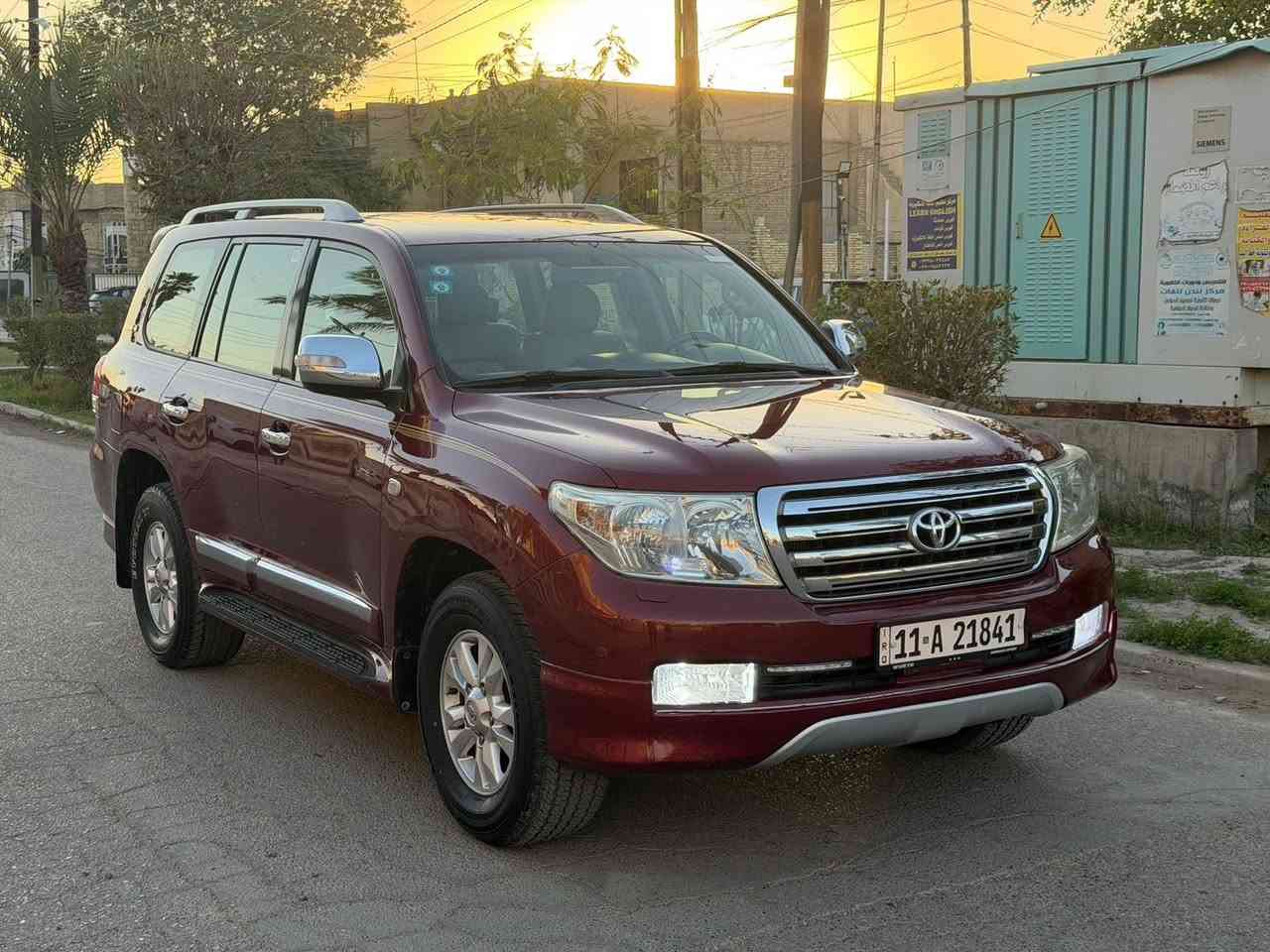 السلام عليكم لاندكروز موديل 2011 ستينيه معروضه 265 وبيه  مجال بسيط بلخير على ياخذه رقم بغداد دولي باسمي  مكينه 6 سلندر غير مفتوحه كير كذالك غير مفتوح  شرط الفحص سياره ماشيه 177 حقيقي شرط الفحص تبريد ثلج صدر امامي خلفي جديد تخم تاير جديد سياره جاهزه كل نقص مابيه مواصفات سياره فول 1/1 سلايت روف بصمة تشغيل  بصمات عدد 2 فور ويل 7 راكب 3 قطع تبريد شاشه كبيره كشنات جلد بقلاوه + كراسي كهرباء سياره بعد بيه هواي مواصفات (((((( سياره بيه ربع البنيد كلير فقط باقي سياره مكفوله ))))) شرط الفحص مكان سياره بغداد الاستفسار *********** خاص مغلق شراي يتصل يالله
