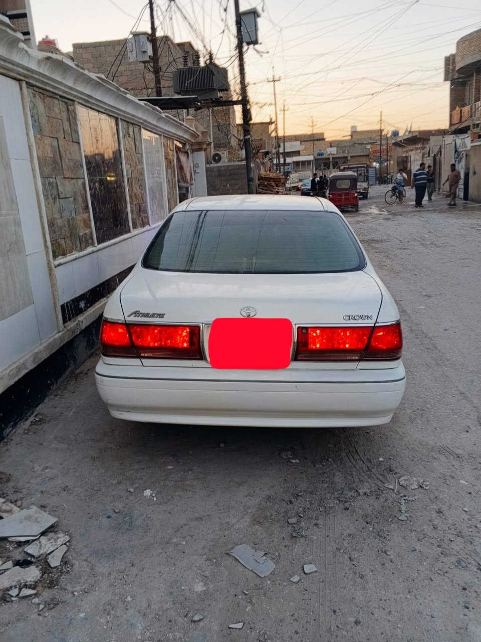ملكة ادوات امتومة طبق لاصل دكمتين مكينة ديفور الزغير تبريد سيارة جاهزة السعر 45/ 
***********

