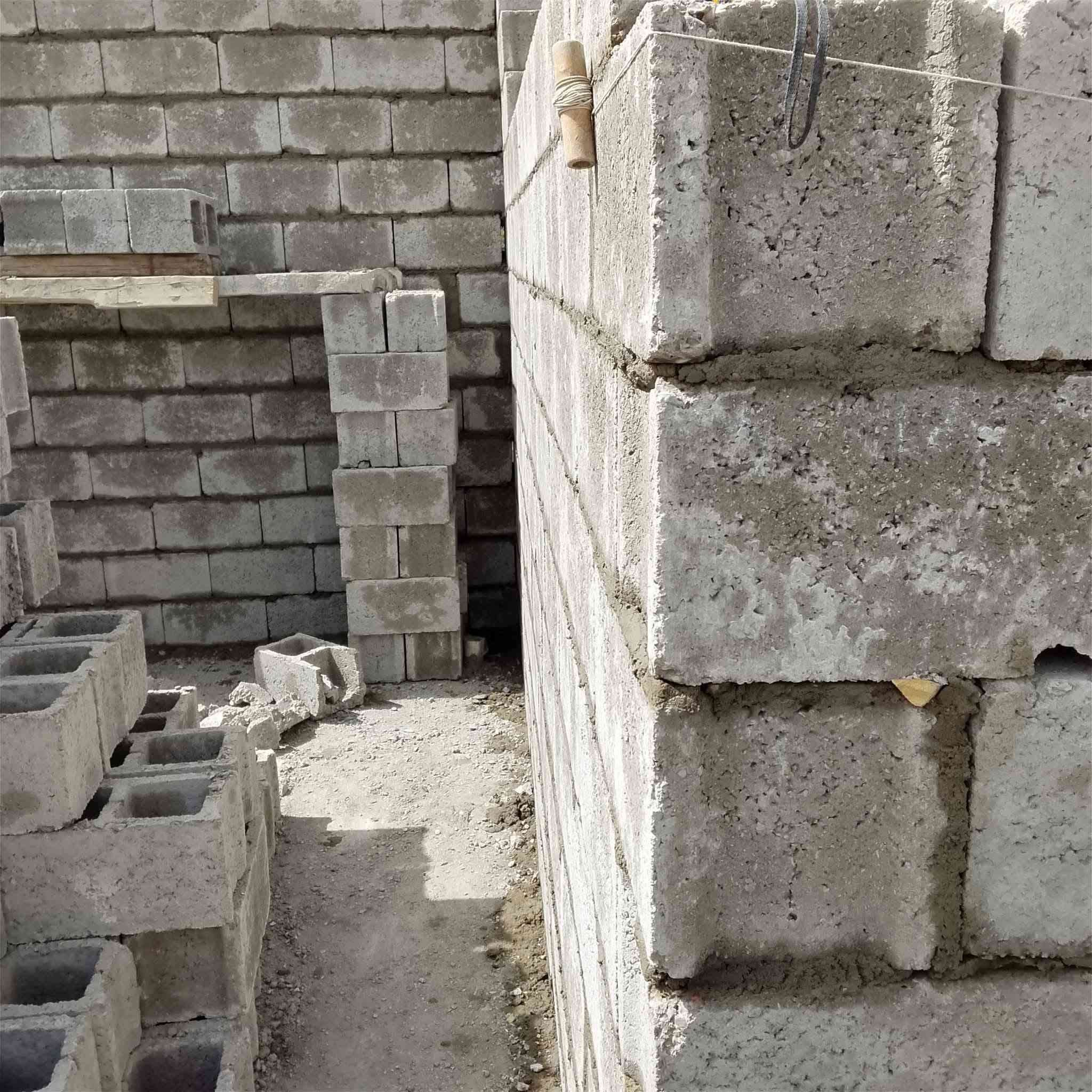 سلام عليكم كادر بناء مصري درجه اولى استلام مهندس واسعار مناسبه والتزام بالموعيد مقيم في بغداد الجديدة نشتغل على الدبل وقطعي رقم بيه وتس ***********
