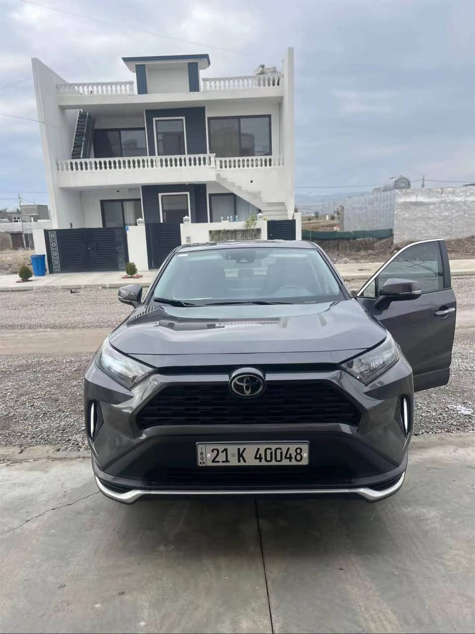 رافۆر ٢٠٢٥   
دەبڵ ئەکسل 
کوشن هیتەر 
ئاوێنە رادار 
شاشە گەورە 
گێچ ئەلیکترۆنی .
  ٦ هەزار مایل  رۆیشتوە
تەنها بۆنیتی بۆیاخە .
شانسی لای سەکەن بستێکی راکێشراوەتەوە پەمپە.
سەقفی دو  قوپی بچوکی هەیە چاک نەکراوە
تازە رەقەم کراوە 
بەناو خۆمە 
سعری ٢٢٩ گەلا خوار هەمو بازار 
*********** whatsApp رانية, السليمانية
